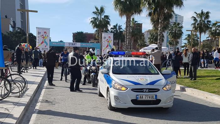 Maratona “Një hap për Durrësin”, përkrah të rinjve garojnë edhe të moshuar (FOTO)