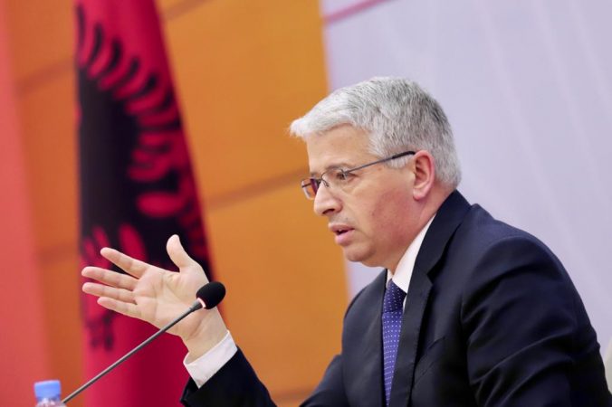 Lleshaj mbledh prefektët e kryebashkiakët: E pafalshme nëse s’nxjerrim mësim nga ngjarjet që na kanë ndodhur