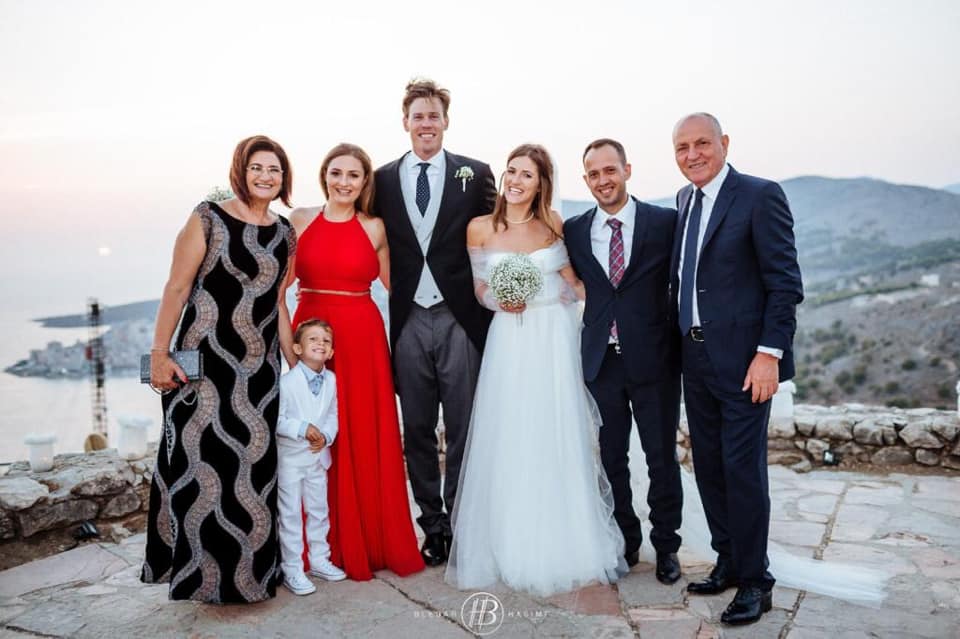 Klajda Gjosha humb të atin: Zot sa më mungon…edhe pse pak orë që je ndarë nga jeta