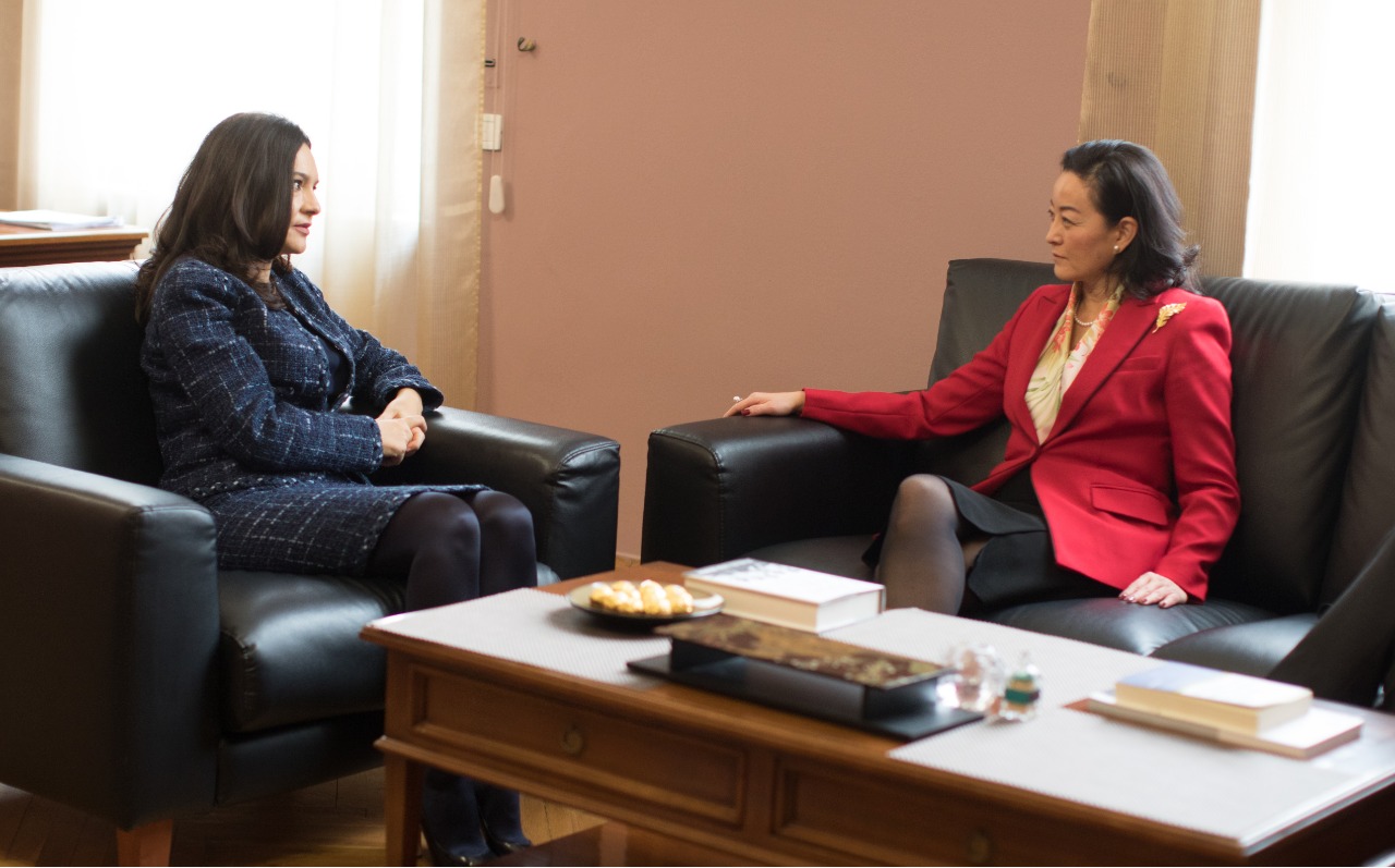 Ministrja Spiropali takon ambasadoren e SHBA-së