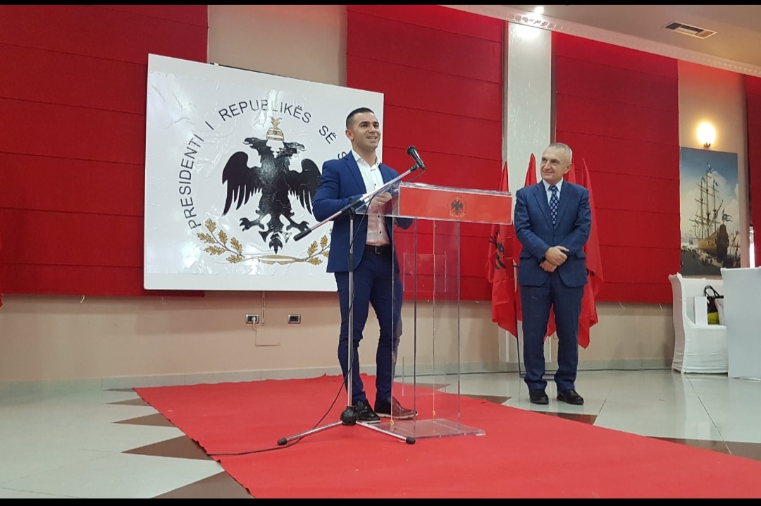 Tubimi i 2 marsit, Briken Calja krah Metës: Jam me Presidentin në manifestimin historik