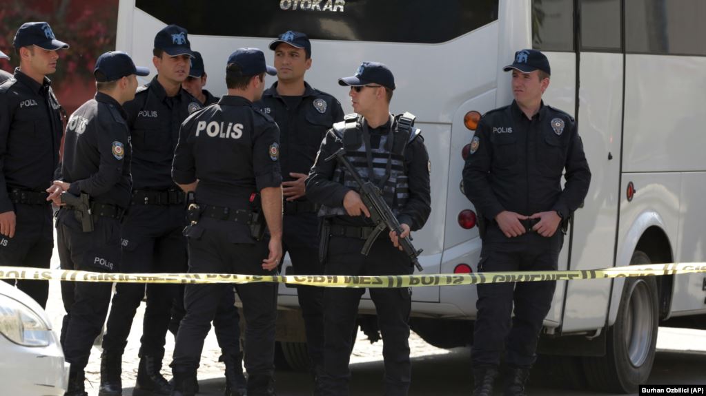 Turqia arreston 228 persona të dyshuar për lidhje me Gulenin