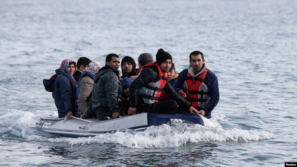 Greqia shtrëngon masat në kufi me Turqinë për të ndalur migrantët