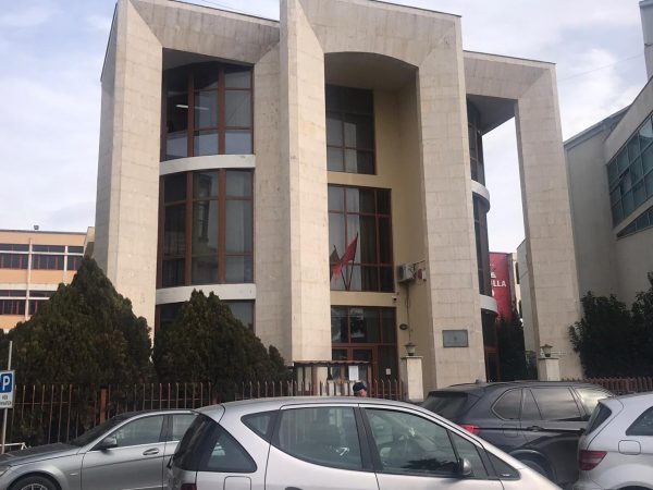 Tentoi të çonte në Itali emigrantët klandestinë, burg për skafistin