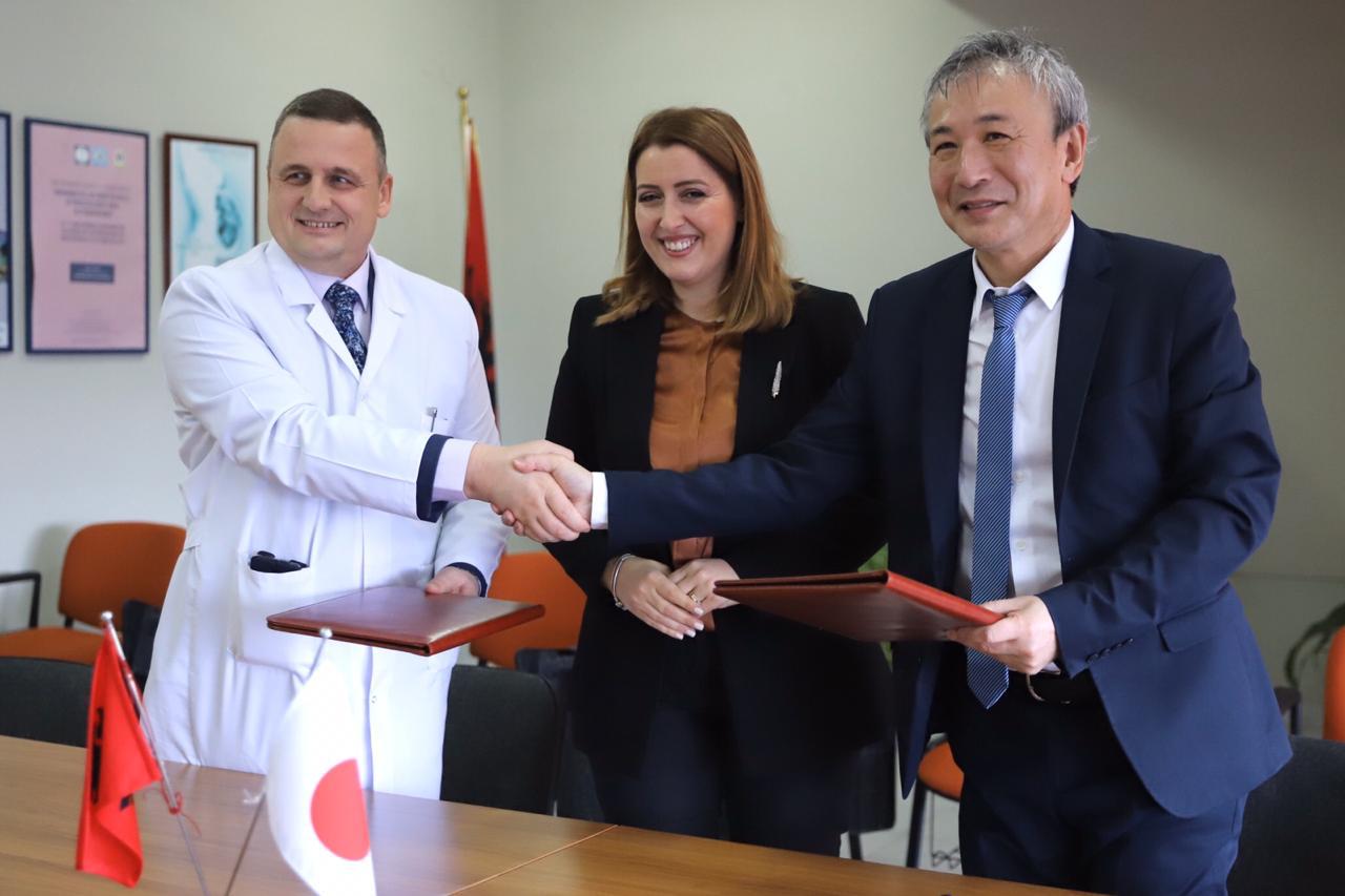 Pajisje të teknologjisë së lartë te “Koço Gliozheni”, Manastirliu: Këtë vit investojmë në 4 maternitete