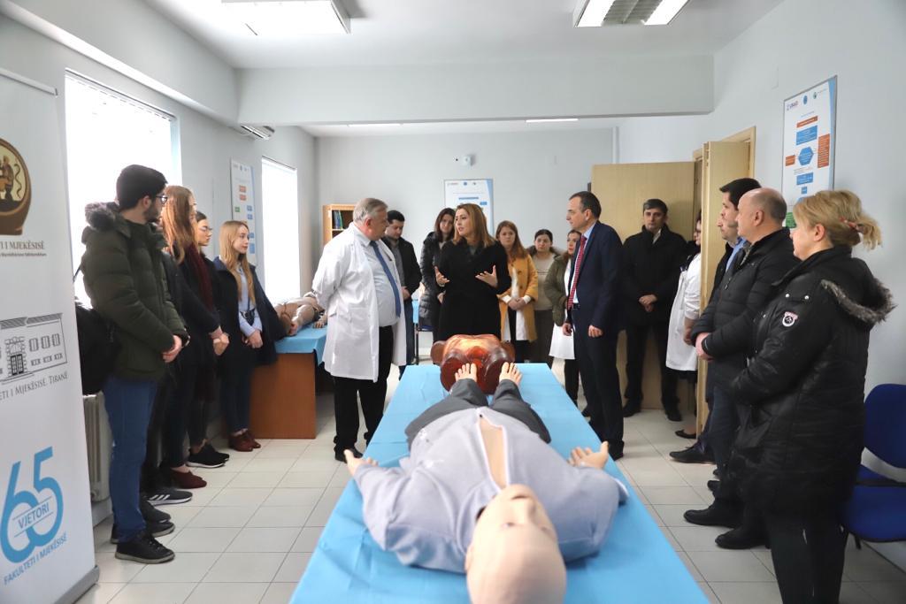 Pakti për Universitetin, Manastirliu: Laborator biosimulimi klinik për studentët e Mjekësisë