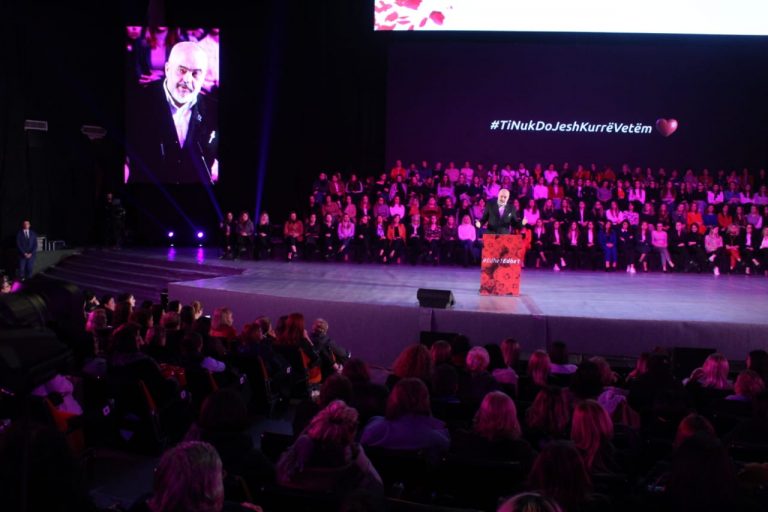 Rama: Nga 1 janar 2021 paga minimale 30 mijë lekë