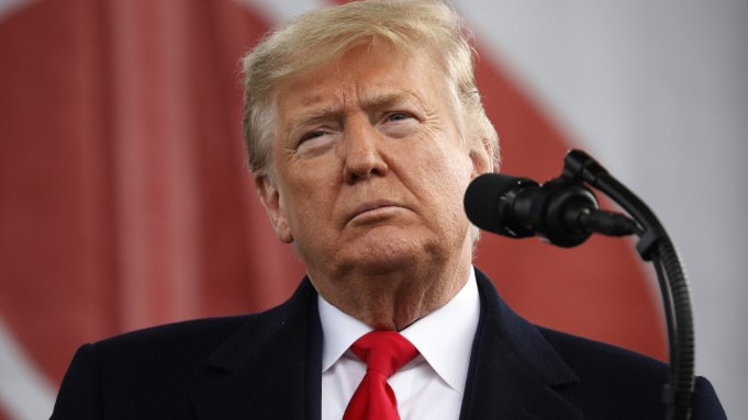 Inteligjenca amerikane: Rusia po ndihmon Trump-in të rizgjidhet!