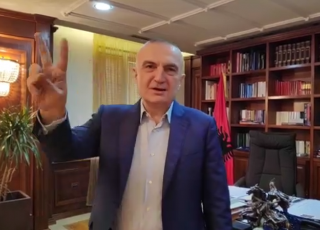 Meta me dy gishta fton qytetarët për 2 marsin: I paduruar për t’u bashkuar me ju