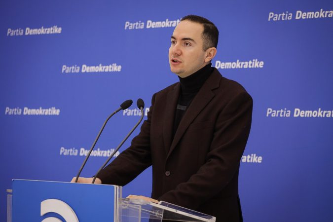 Salianji: Policia e udhëzuar të mos ndalojë mjetin e blinduar të Olsi Ramës