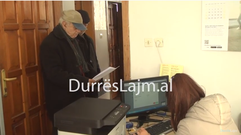 Vijojnë normalisht aplikimet për të dëmtuarit nga tërmeti në Durrës, ja çfarë duhet të dinë emigrantët (VIDEO)