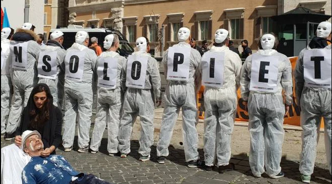 Tentuan të mashtrojnë me incidentin në punë të shqiptarit, nisin hetimet për dy persona