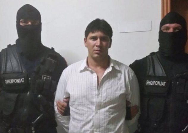 I theu dhëmbët me çekiç kushëririt, del nga burgu Vladimir Gjuta