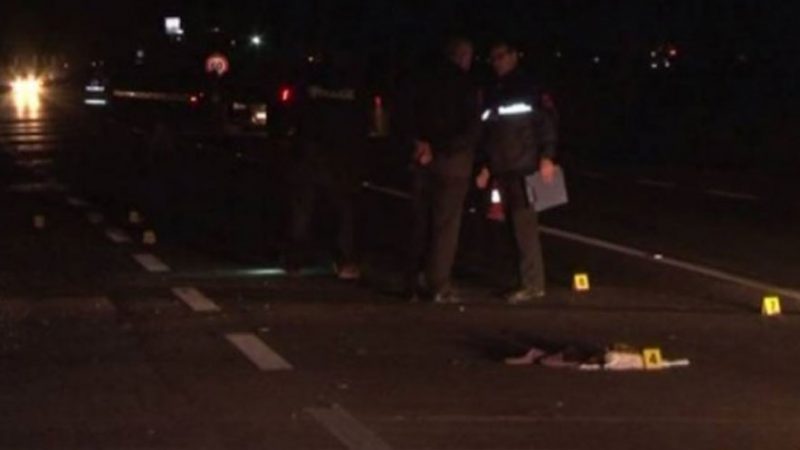 Fuoristrada del nga rruga, humbin jetën dy persona, 8 të plagosur