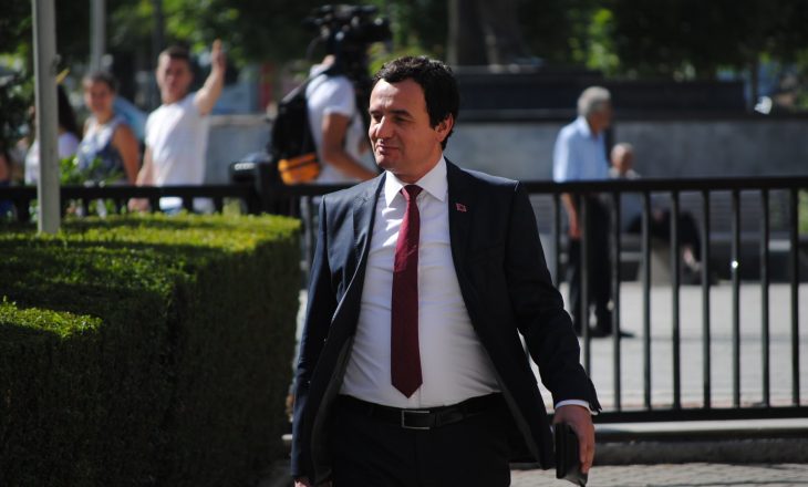 Albin Kurti vijon takimet në Tiranë, shkon në Presidencë