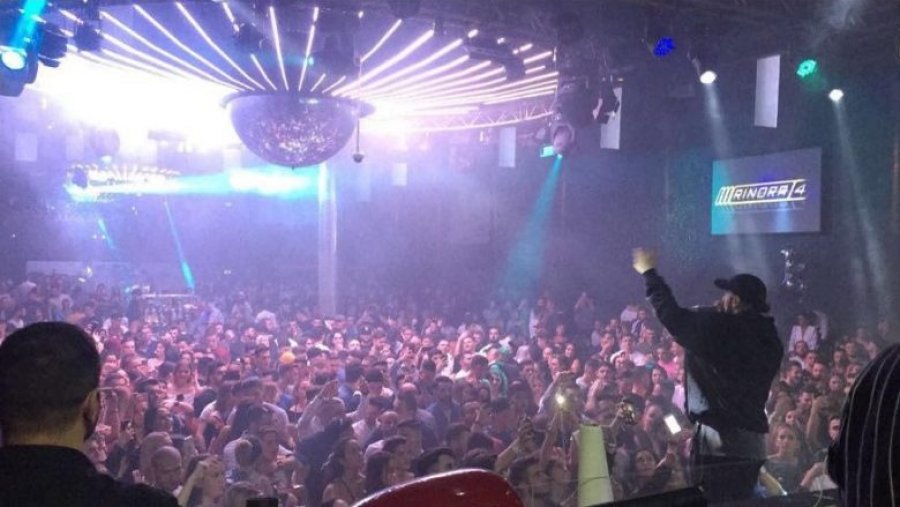 Ky është këngëtari shqiptar që feston ditëlindjen 1 herë në 4 vjet