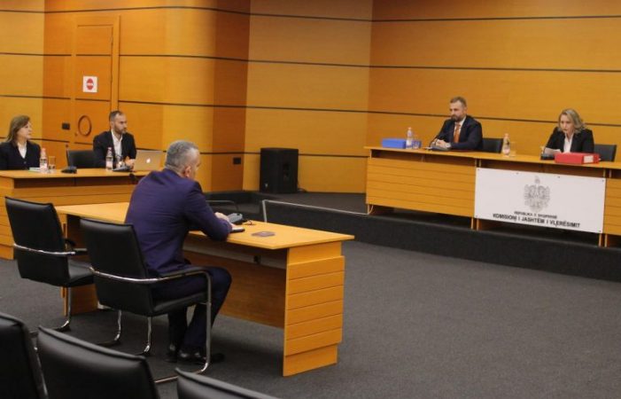 Ardi Veliu kalon me sukses Vettingun