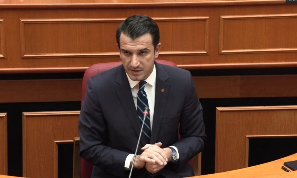 Veliaj: “Anti-KÇK” i bëri zap “lacat” ndaj ka më pak trafik në Tiranë (VIDEO)