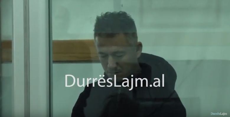 Detaje rrëqethëse nga krimi në Durrës / E kyçi në banjë gruan e vrarë, fëmijët e gjetën të mbuluar nga gjaku…