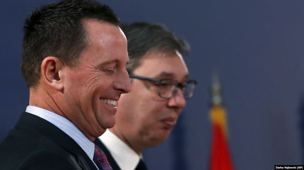 Vuçiç takohet me Grenell: Dialogut i kthehemi, pasi të hiqet taksa