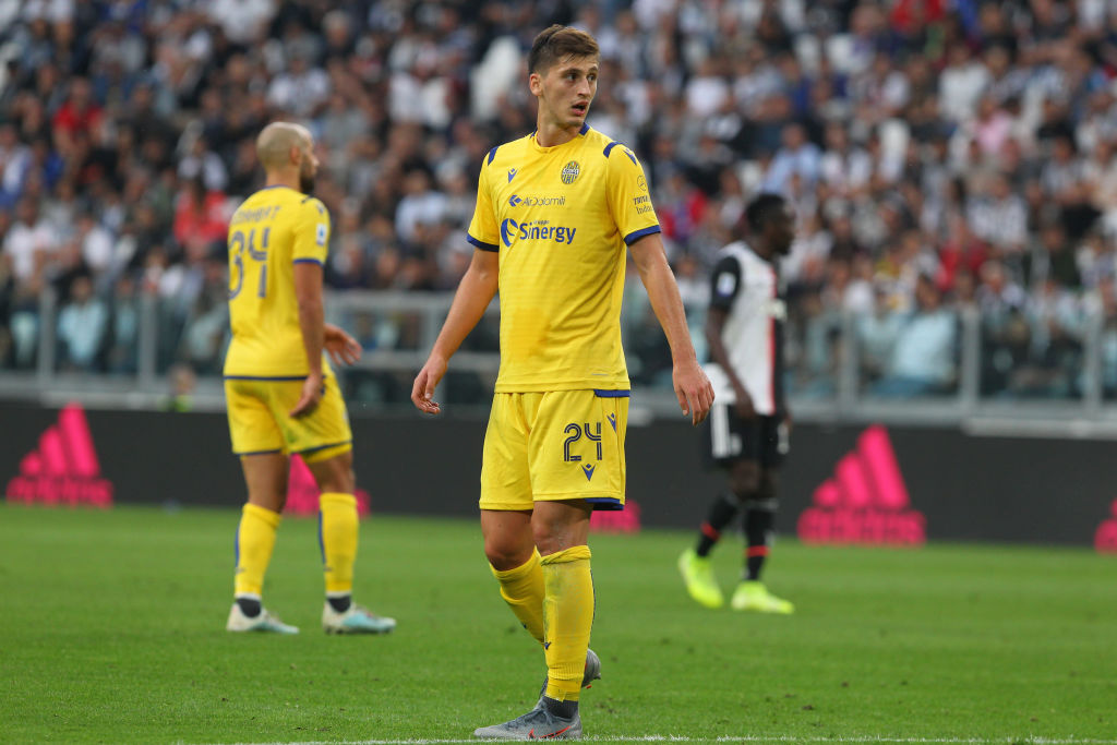 E konfirmon menaxheri, Kumbullën e duan shumë klube!