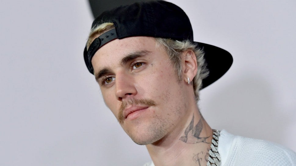 Justin Bieber rrëfen anën e errët të tij