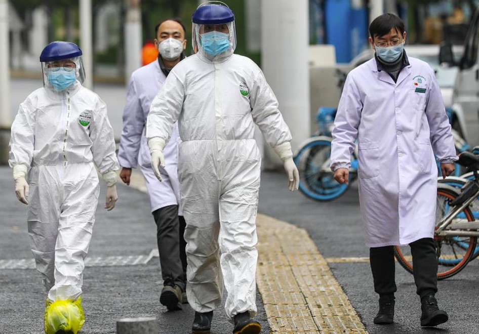 Koronavirusi/ Bilanci shkon në 1000 viktima, virusi i izoluar brenda Kinës