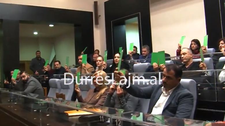 LISTA E TRETË/ Emrat e 1588 familjeve në Durrës që fituan bonusin e qirasë