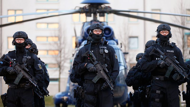 Operacioni i Europol-it godet bandën shqiptare, 25 të arrestuar