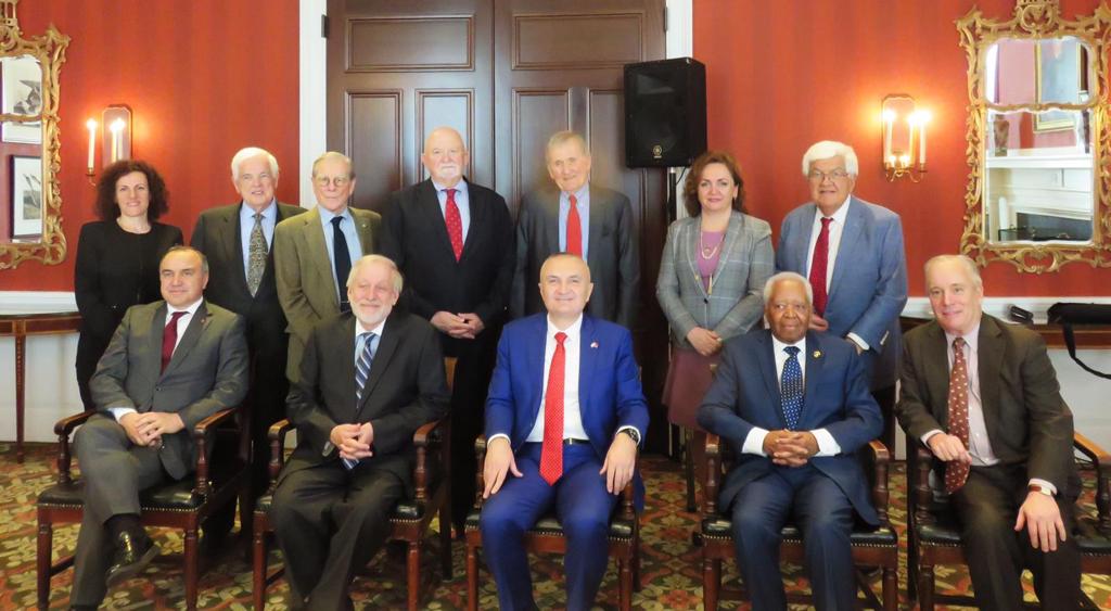 Presidenti Meta takohet me Këshillin e Ambasadorëve Amerikanë
