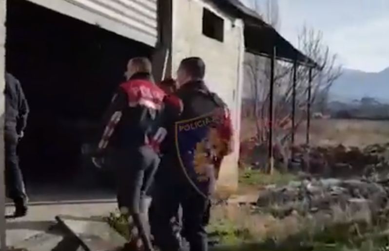 Policia kontrolle masive në gjithë qarkun e Durrësit për lëndë narkotike (VIDEO)