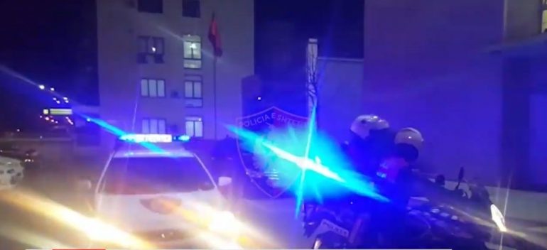EMRAT/ Vjedhin 13 mln lekë në Poliklinikën në Tiranë, policia kap 3 autorët (VIDEO)