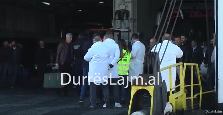Koronavirusi/ Mbërrijnë dy tragete nga Italia në Durrës, pasagjerët: Në Bari s’kishte kontrolle (VIDEO)