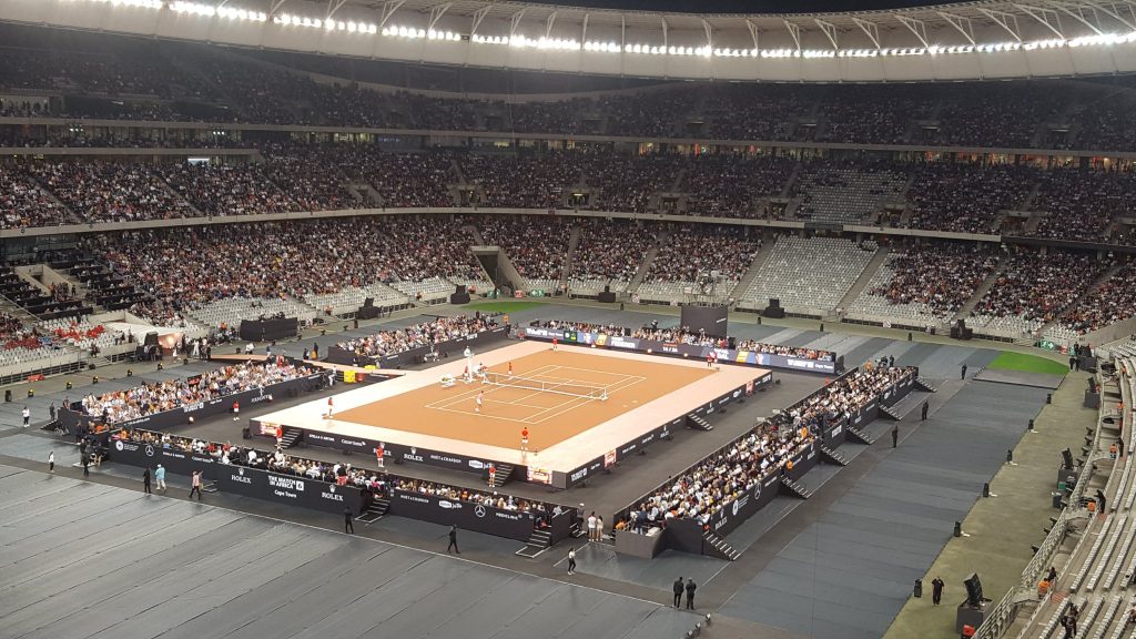 Rekord i ri botëror në tenis, 48 mijë tifozë ndjekin sfidën Nadal-Federer