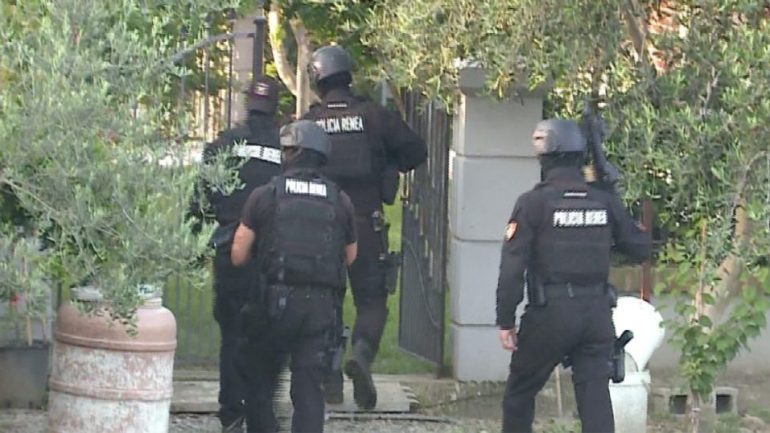 Super aksion nga RENEA në Lezhë/ Dyshime se fshihej Altin Hajri, kërkime dhe për trupin e Prengës