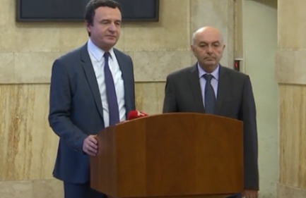 Qeveria e re e Kosovës me 15 ministri