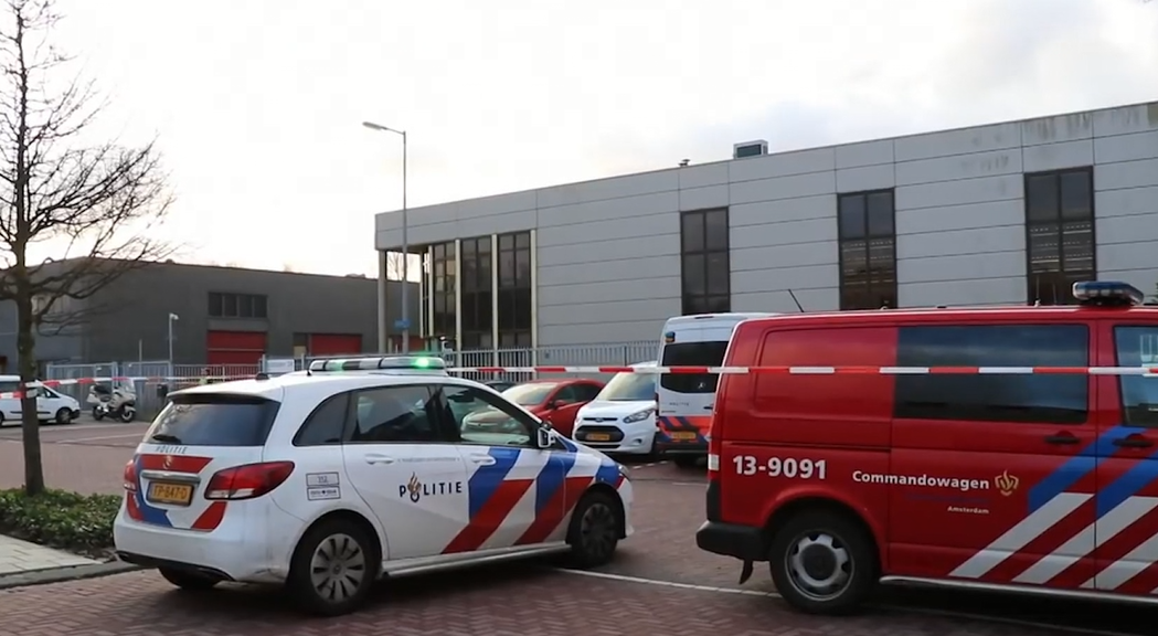 Shpërthime në dy zyra postare në Holandë