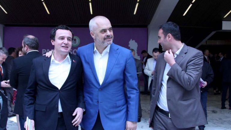 Albin Kurti sot në Tiranë për herë të parë si kryeministër i Kosovës