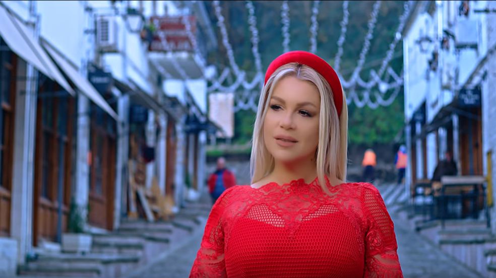 Silva Gunbardhi rrezikoi jetën për videoklipin e ri