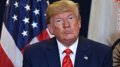 Trump shkarkon dy zyrtarët e lartë, që dëshmuan kundër tij në Senat