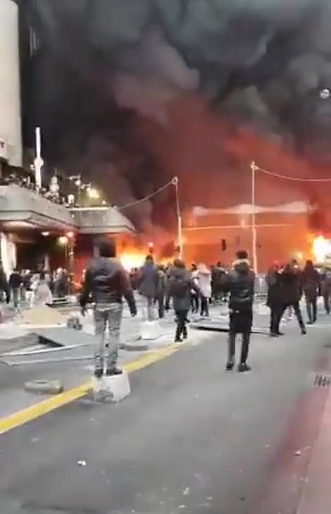 Re të mëdha tymi, evakuohet stacioni i trenit në Paris