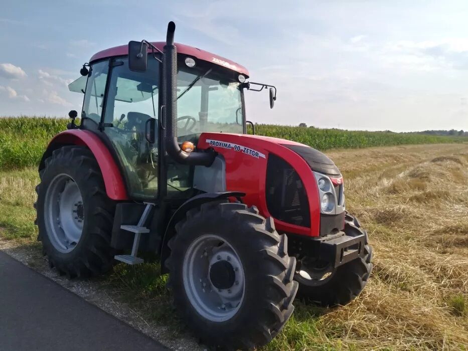 Aksidenton 16-vjeçarin me zetor, policia e arreston