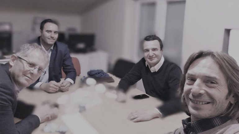 Buzëqeshje në kampin e Vetëvendosjes, nesër përfundon marrëveshja