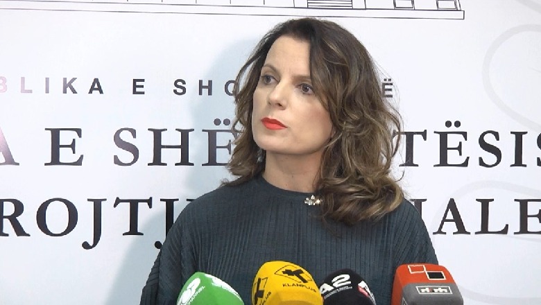 Tomini për koronavirusin: 39 udhëtarëve iu sugjerua vetëkarantinim!