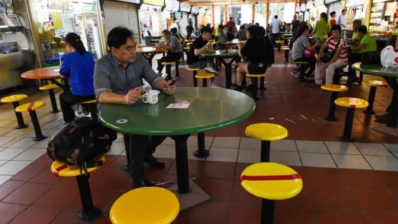 Në Singapor burgosesh nëse qëndron më pak se 1 metër afër një personi tjetër