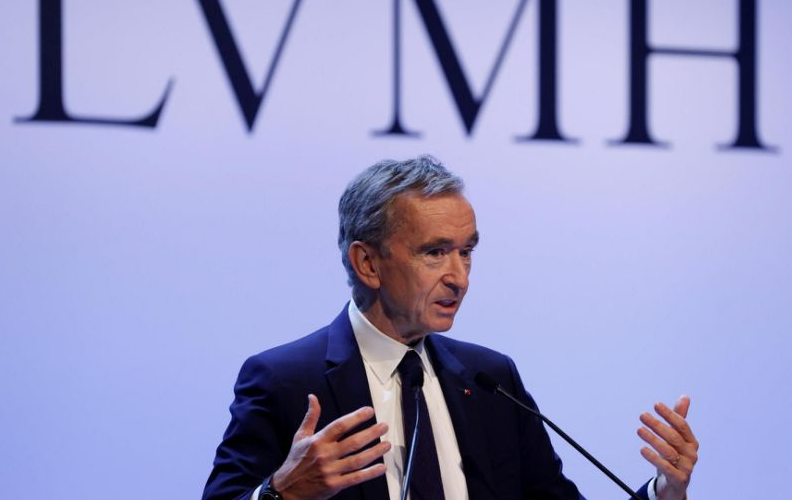 Firma e njohur e modës do të prodhojë dezinfektantë