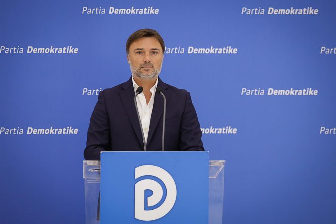 “Alo Edi, alo Xhaçka”, PD akuza Ramës: I dha pa garë tenderin 1.5 mln € kompanisë maqedonase