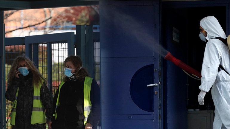 Koronavirusi mban botën në ankth, rritet numri i të infektuarve në Greqi dhe Itali, rreth 3 mijë të vdekur