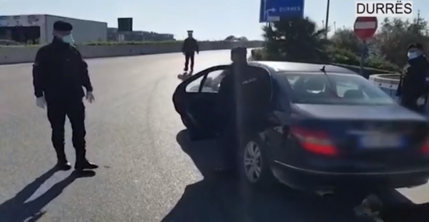 Thyen “shtetrrethimin”, policia ndëshkon 509 drejtues mjetesh, ja sa ishin nga Durrësi (VIDEO)