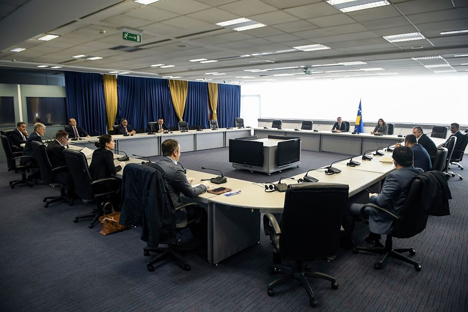 Koronavirusi/ Kosova shpall gjendjen e jashtëzakonshme. Numrat ku të kontaktoni